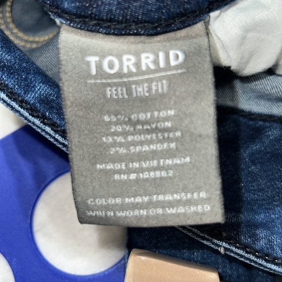 Torrid three button zipper closure denim jeggings. Size 22S. EUC. - Picture 6 of 7